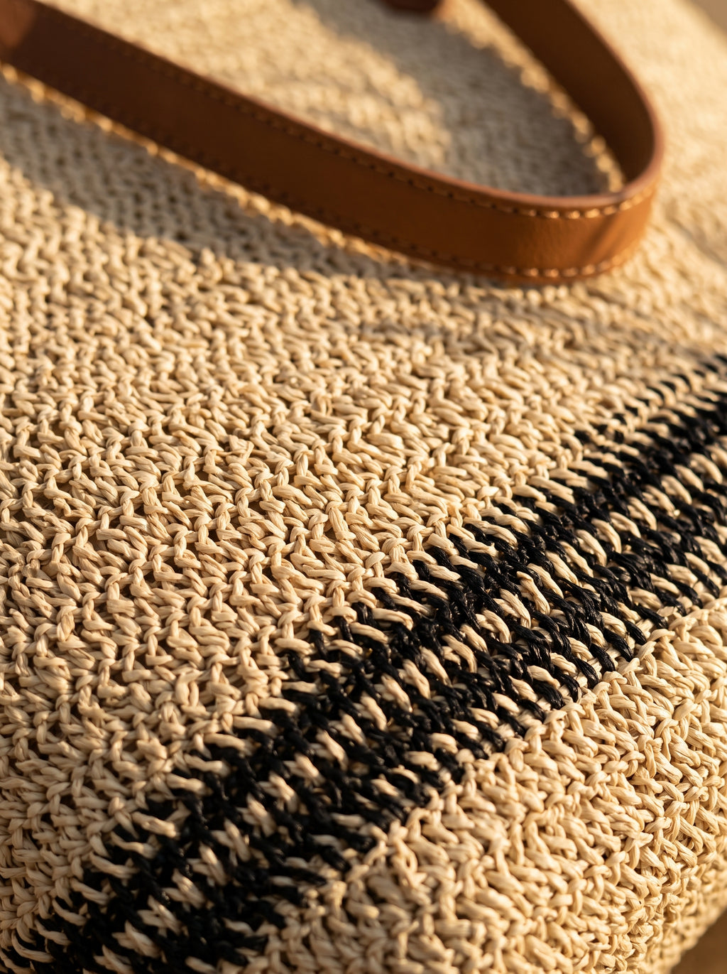 Detalle de la textura del crochet del bolso