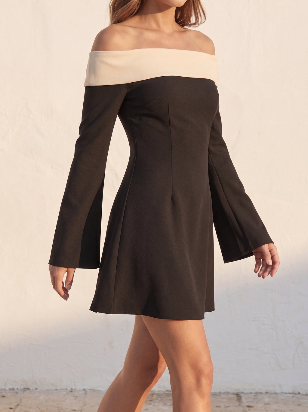 Vestido Adara · Cruzado Bicolor de Manga Larga